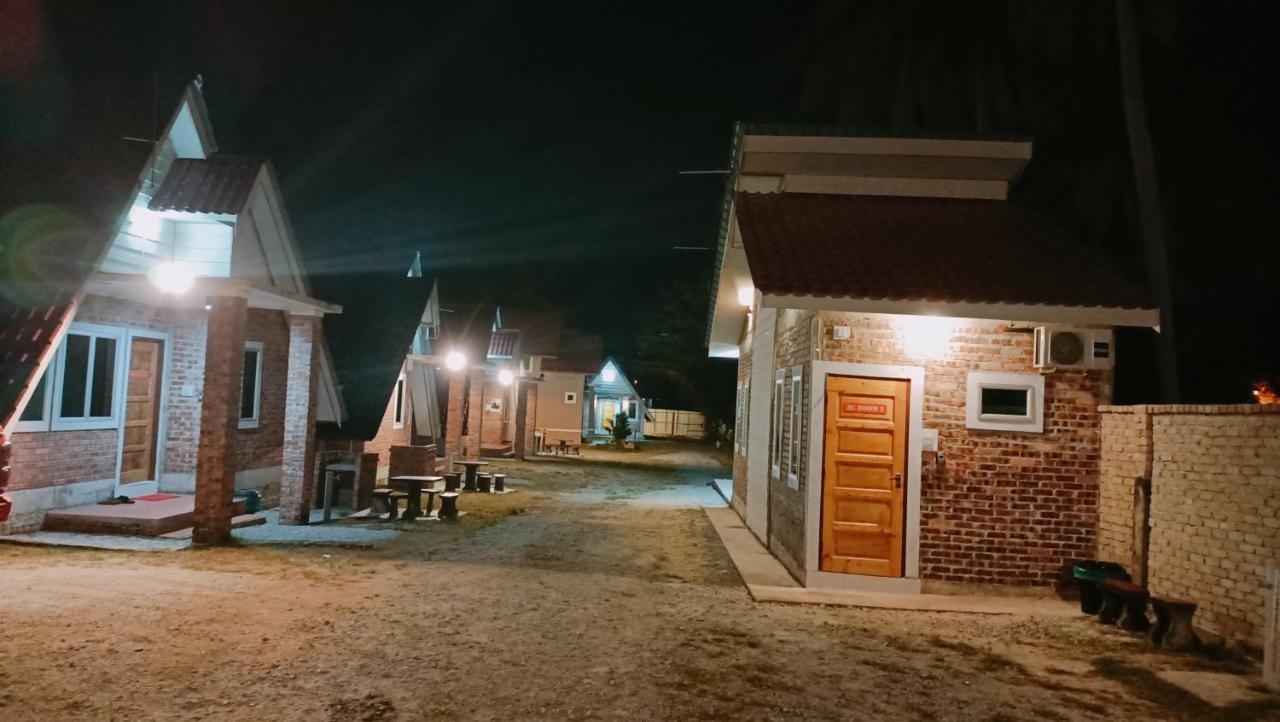 Zainab Cottage Pasir Puteh Dış mekan fotoğraf